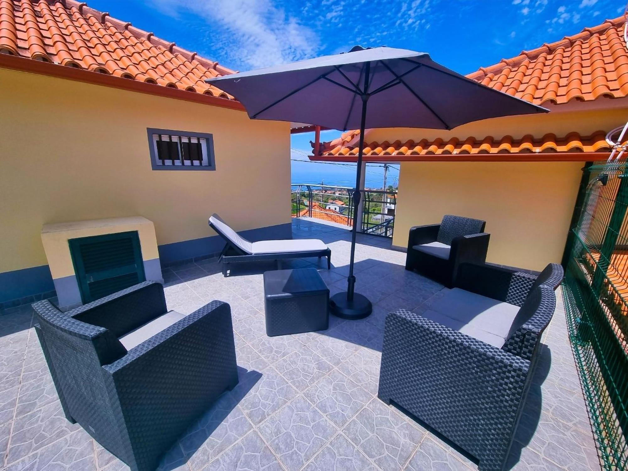 Cozy Getaway In Santana Center Terrace With Views Near Levadas And Hiking Trails Pico Ruivo Holiday home *