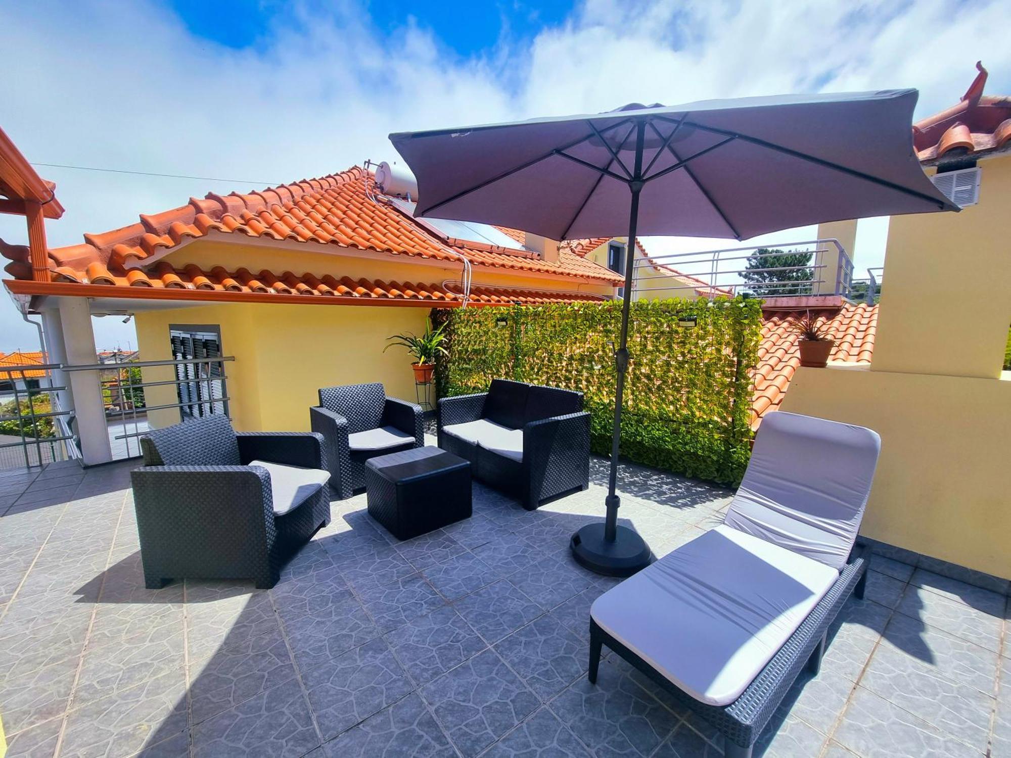 Cozy Getaway In Santana Center Terrace With Views Near Levadas And Hiking Trails Pico Ruivo